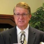 Bob Howell WSFA Obituary Montgomery AL – Bob Howell Death – Bob Howell, Long Time News Anchor and Television Personality Passes Away